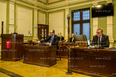 Gdansk. Nowy Ratusz. Sesja Rady Miasta Gdanska. Glosowanie...