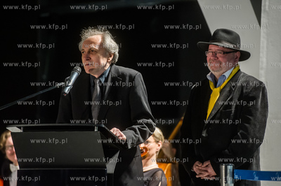 Port lotniczy im. Lecha Walesy w Gdansku Rebiechowie....