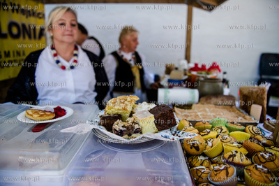 Gdansk. Oliwa. Plac przed Katedra Oliwska.X edycja...