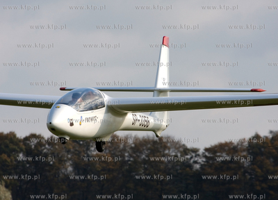 Pruszcz Gdanski, Aeroklub Gdanski Nz. SZD-50-3 Puchacz.
18.10.2008
Sebastian...