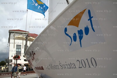 Sopot. Plac Przyjaciol Sopotu. Prezydent Jacek Karnowski...