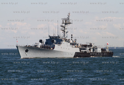 Parada z okazji obchodow Dni Morza i swieta Marynarki...