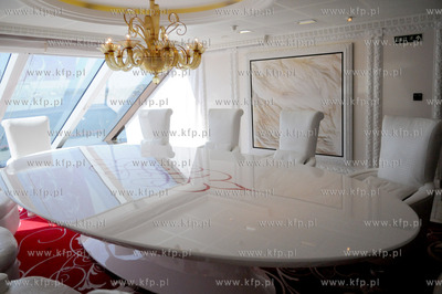 Do Portu w Gdyni przyplynal wycieczkowiec Marina. Marina...