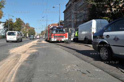 Sopot. Al. Niepodleglosci 752. Samochod Polonez Caro...