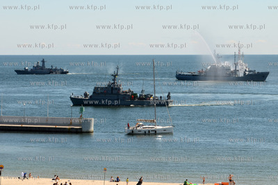 Cwiczenia przed pokazem sil Marynarki Wojennej na zakonczenie...