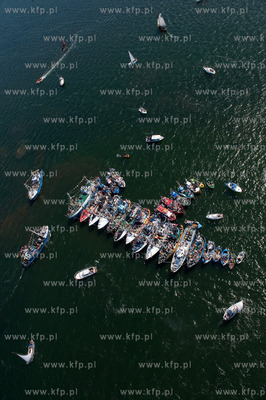 Morska Pielgrzymka Rybakow w Pucku na odpust Sw Piotra...