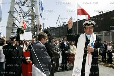 Stoczni Gdynia, ceremonia chrztu samochodowca Ro-Ro...