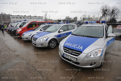 Komenda Miejska Policji w Gdyni. Nz uroczyste przekazanie...