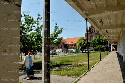 Sklepy na ul. Kocurki w Gdansku. 02.06.2011 fot. Maciej...