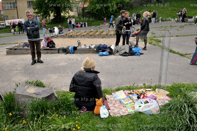 Gdanskie Dni Sasiadow.Wyprzedaz sasiedzka w Parku Bema...
