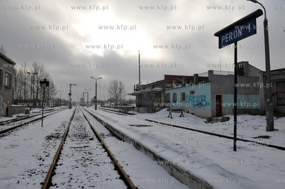 Dworzec PKP w Kartuzach na Kaszubach. 29.01.2011 Fot....
