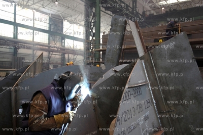 Stocznia Remontowa Nauta S.A. buduje statki w hali...