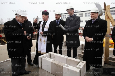 Uroczystosc wmurowania kamienia wegielnego pod budowe...
