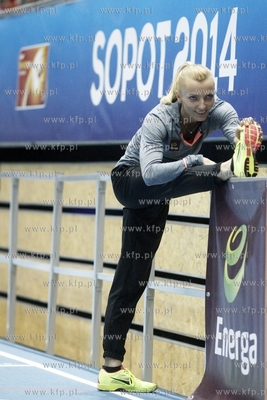 Trening skoczkini o tyczce Anny Rogowskiej, przed rozpoczynajcymi...