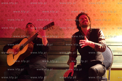 Siesta Festival. Wieczor Fado. Wystep Duarte w sali...