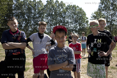 Gdansk Zaspa. Pilkarski turniej dzikich druzyn Do przerwy...
