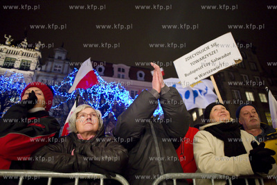 Długi Targ w Gdańsku. Demonstracja Komitetu Obrony...