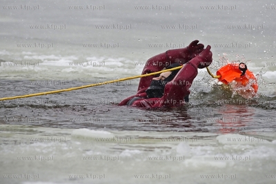 Wspólne ćwiczenia lodowe jednostek Komendy Miejskiej...