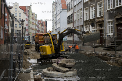 Wymiana nawierzchni ulicy Chlebnickiej w Gdańsku.
20.02.2017
fot....