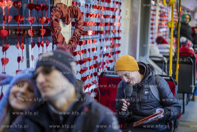 Specjalnie udekorowany walentynkowy tramwaj Bombardier...