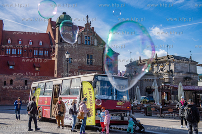 Targ Węglowy w Gdańsku. Piknik rodzinny podczas którego...