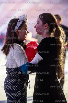 Lodowisko Miejskie w Gdansku. Walentynki w stylu Retro,...