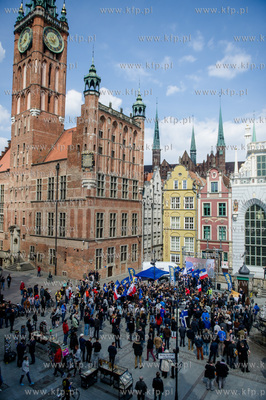 Gdansk. Manifestacja przeciwko podatkowi PIT, zorganizowana...