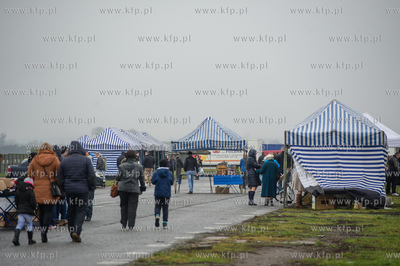 Gielda samochodowa w Pruszczu Gdanskim. Jedno z
najwiekszych...