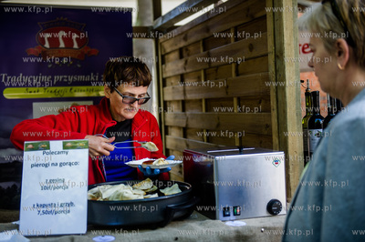 Gdansk. Oliwa. Plac przed Katedra Oliwska.X edycja...