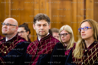 Gdansk. Oliwa. V Liceum Ogolnoksztalcace. Sesja Rady...