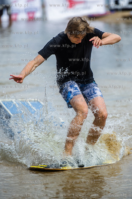Gdańsk. Plaża Jelitkowo. Zawody Dakine Polish Skimboarding...