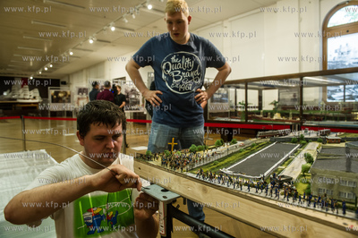 Montaż dioramy w historycznej Sali BHP Stoczni Gdańskiej,...