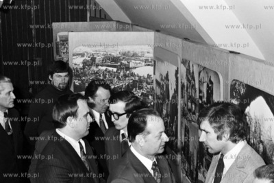 Wystawa dokumentów i fotografii obrazujących życie...