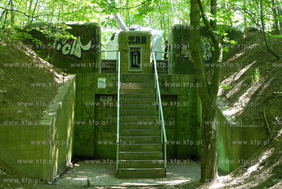 Rezerwat Kepa Redlowska, Gdynia. Dzialo kaliber 130...