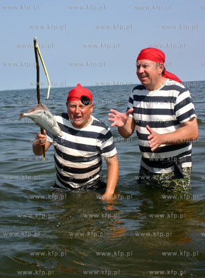 Ekipa filmowa serialu Swieta Wojna (TVP2) realizuje...