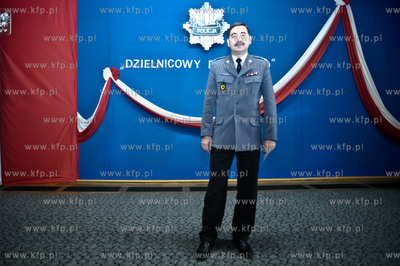 Final Konkursu na dzielnicowego roku 2010. Nz. Komendant...