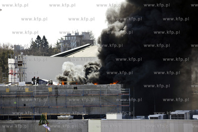 Pozar dachu Teatru Muzycznego w Gdyni . W akacji gasniczej...