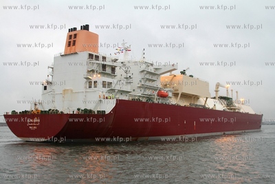 Metanowiec Al Nuaman z katarskim LNG wplynal do Gazoportu...