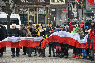 Uroczystosci na rynku w Kościerzynie z okazji 102....
