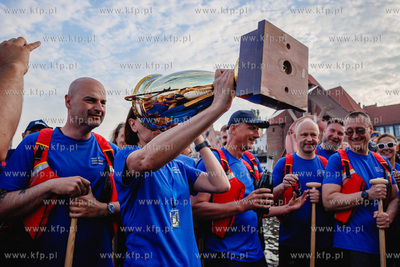 Gdańsk.  XIV Regaty Smoczych Łodzi na Motławie....