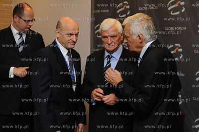 Gdansk, GLOBE FORUM 2009. Nz od lewej: Pawel Adamowicz...