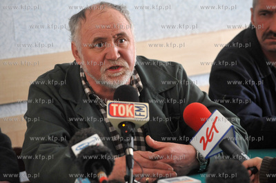 Zwiazkowcy ze Stoczni Gdanskiej - podczas nadzywczajego...