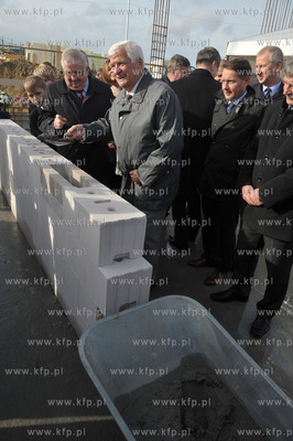 Banino, ul. Tuchomska. Uroczystosc wmurowania kamienia...