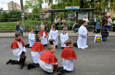Boże Ciało w Gdańsku Brzeźnie. Procesja na ul....