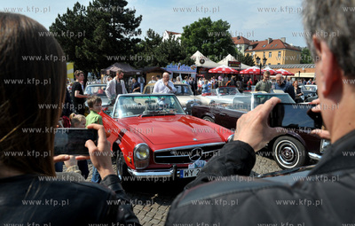 Gdansk. Targ Weglowy. XV Zlot Zabytkowych Mercedesow.
28.05.2016...