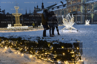 Gdańsk. Iluminacja świąteczna w Parku Oliwskim....