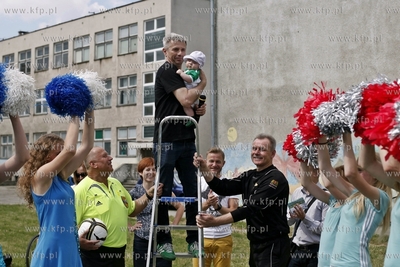 Gdansk Zaspa. Pilkarski turniej dzikich druzyn Do przerwy...