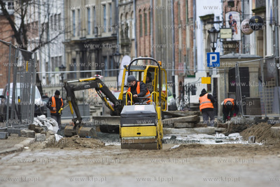 Wymiana nawierzchni ulicy Chlebnickiej w Gdańsku.
20.02.2017
fot....