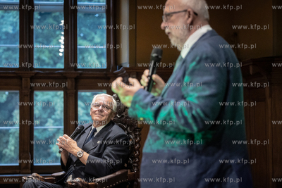 Ratusz Staromiejski. Spotkanie z Michałem Targowski,...