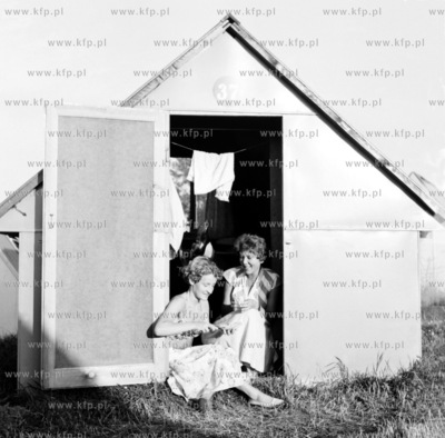 Wczasy w domkach kempingowych. 0001450z 1963 Fot. Zbigniew...